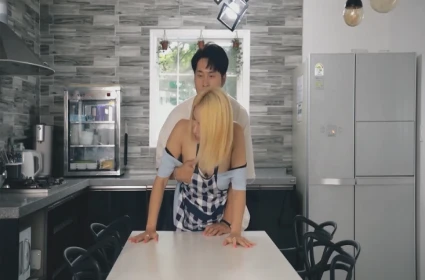 Bố chồng khiến người hàng xóm đụ nhau với sextoy, cái kết đầy kinh hoàng